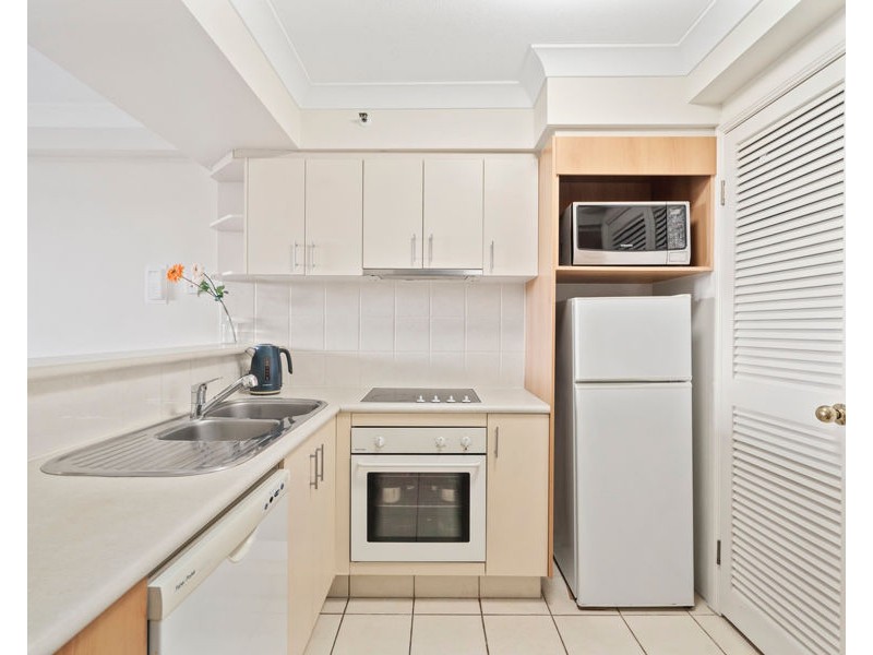 1034/2623-2633 Gold Coast Highway, Broadbeach QLD 4218