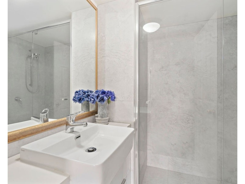 1034/2623-2633 Gold Coast Highway, Broadbeach QLD 4218