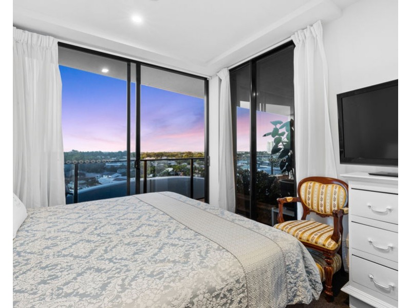 5602/5 Harbour Side Court, Biggera Waters QLD 4216