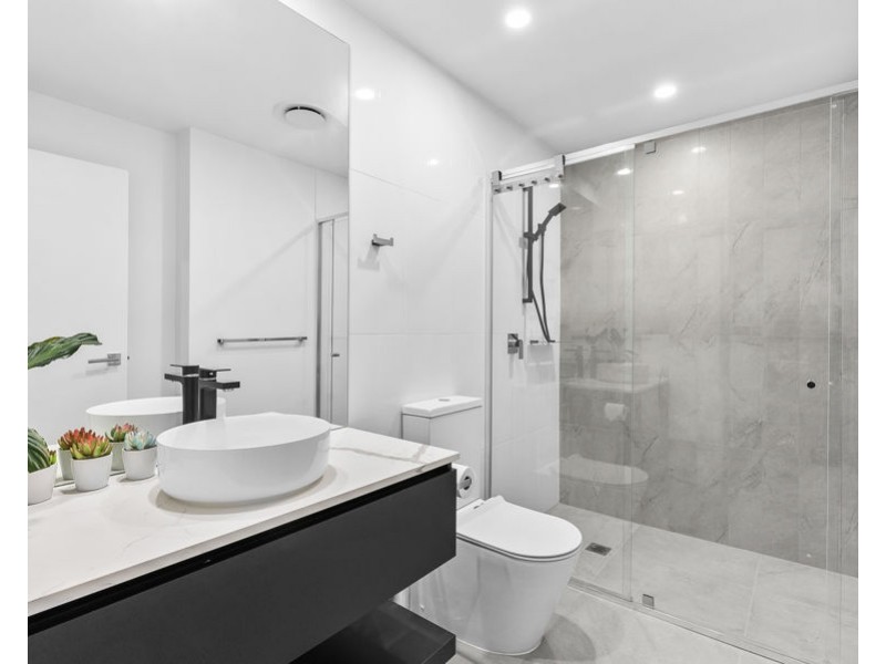 5602/5 Harbour Side Court, Biggera Waters QLD 4216