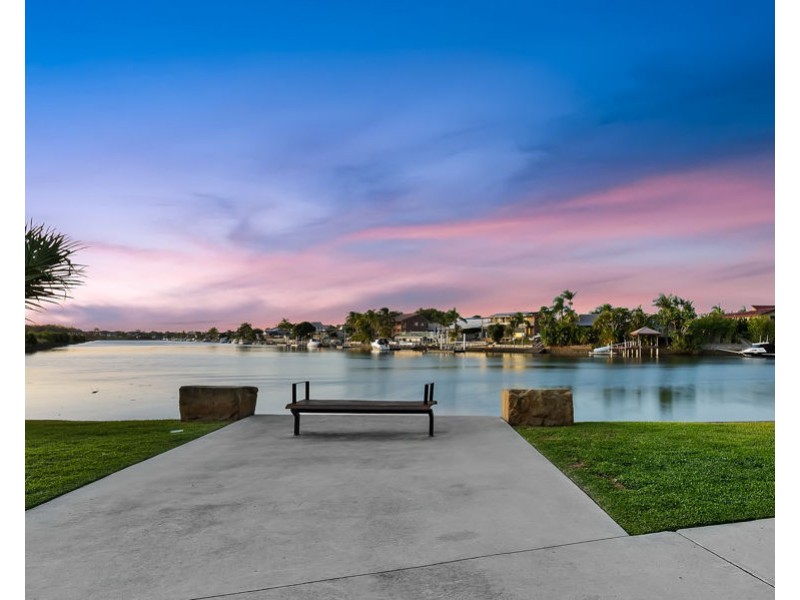 5602/5 Harbour Side Court, Biggera Waters QLD 4216