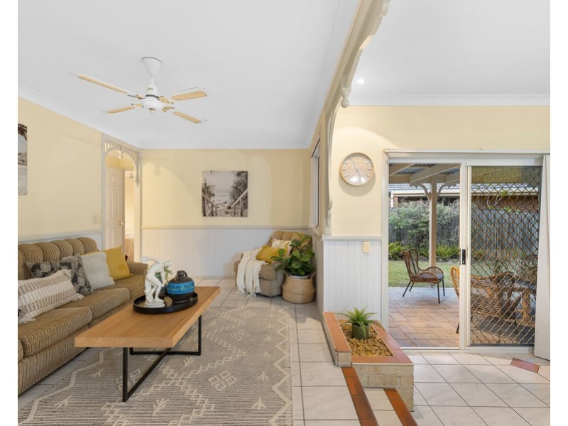 4 Castaway Court, Robina QLD 4226