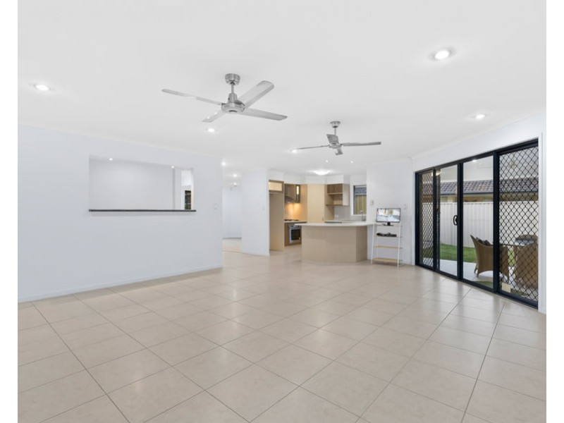59 Highcrest Circuit, Molendinar QLD 4214