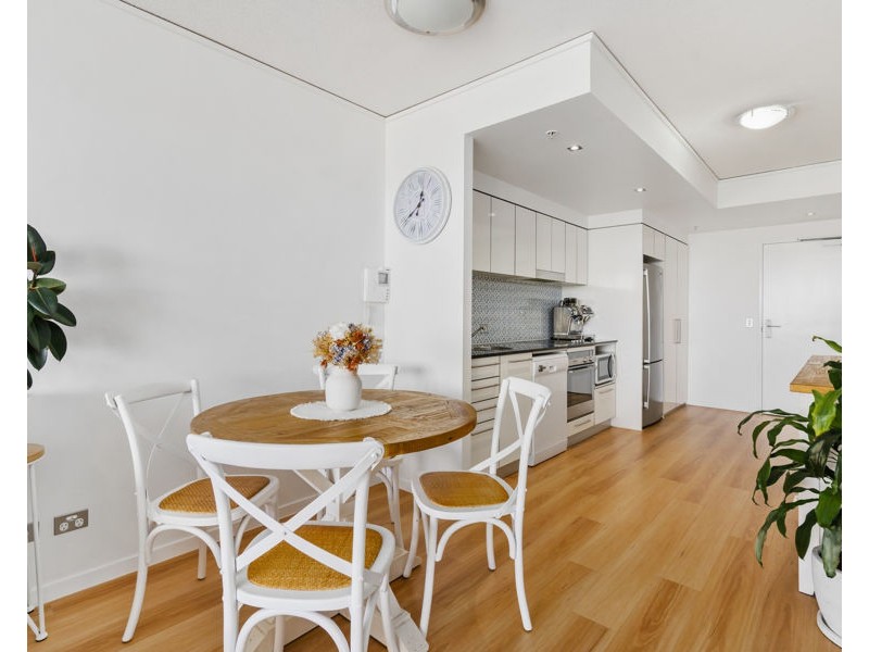 1209/22 Surf Parade, Broadbeach QLD 4218