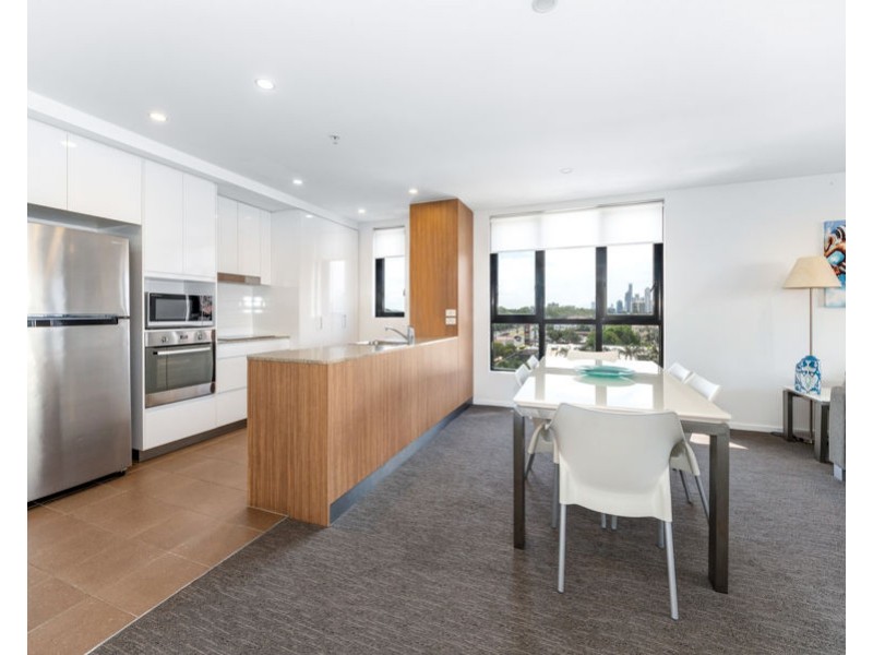 18/2729 Gold Coast Highway, Broadbeach QLD 4218