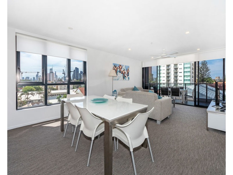 18/2729 Gold Coast Highway, Broadbeach QLD 4218