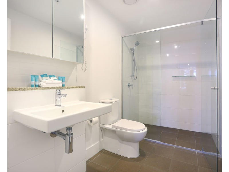 18/2729 Gold Coast Highway, Broadbeach QLD 4218