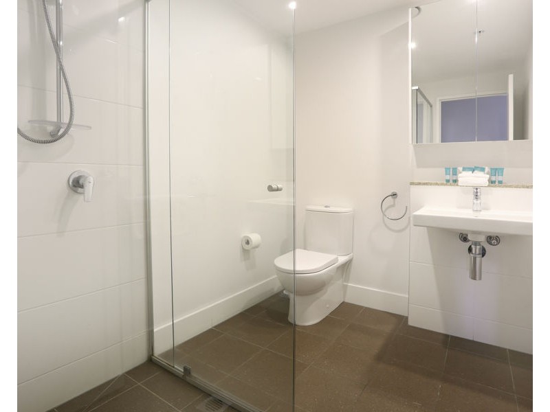 18/2729 Gold Coast Highway, Broadbeach QLD 4218