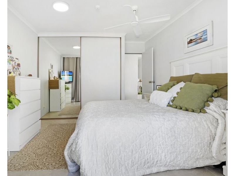 40/2916 Gold Coast Highway, Surfers Paradise QLD 4217