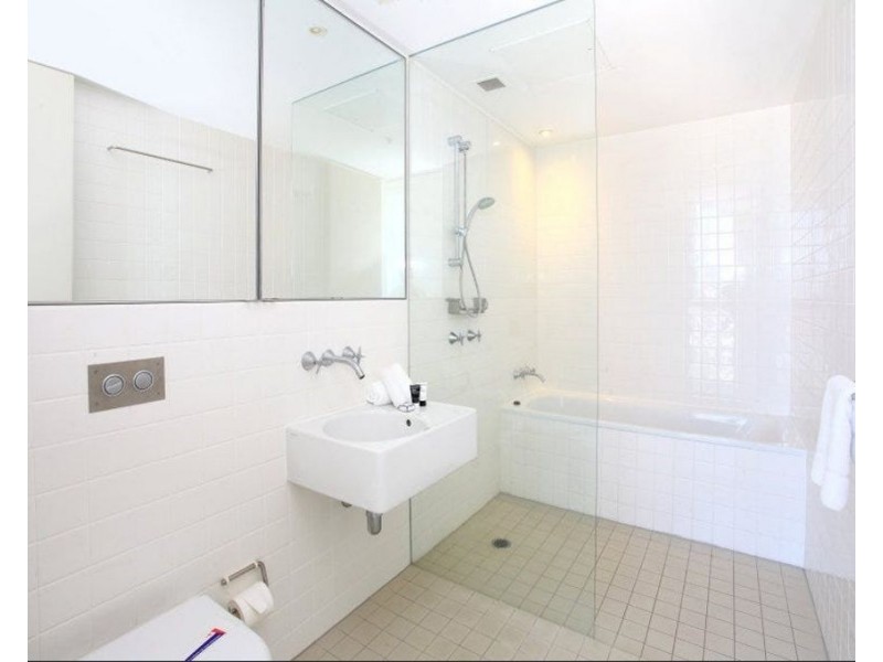 1601/159 Old Burleigh Road, Broadbeach QLD 4218
