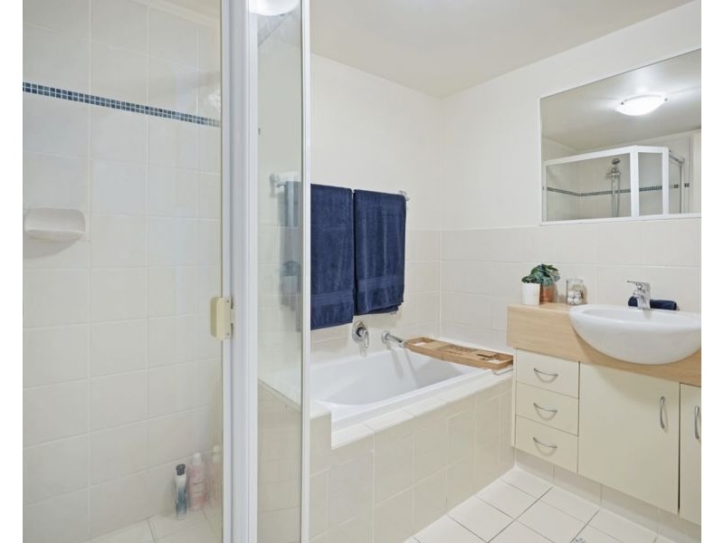 7/24 Slatyer Avenue, Bundall QLD 4217