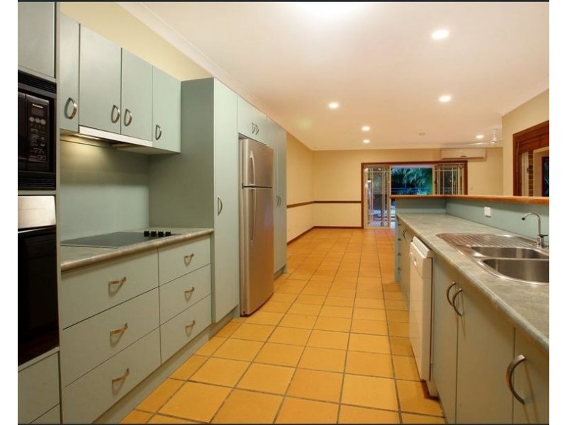 20 Collingwood Avenue, Robina QLD 4226