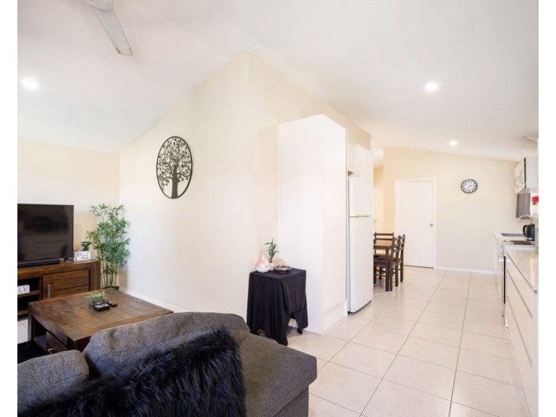 15 Compass Court, Mermaid Waters QLD 4218