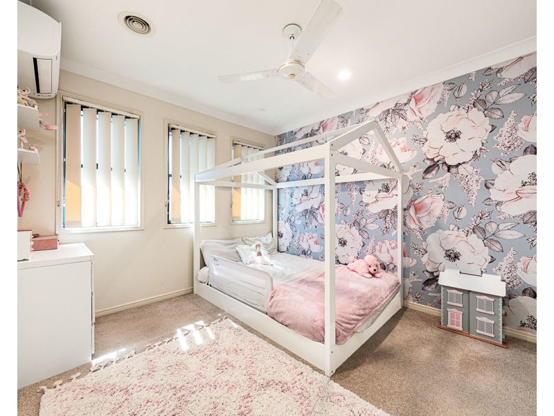 19/2 Catalina Way, Upper Coomera QLD 4209