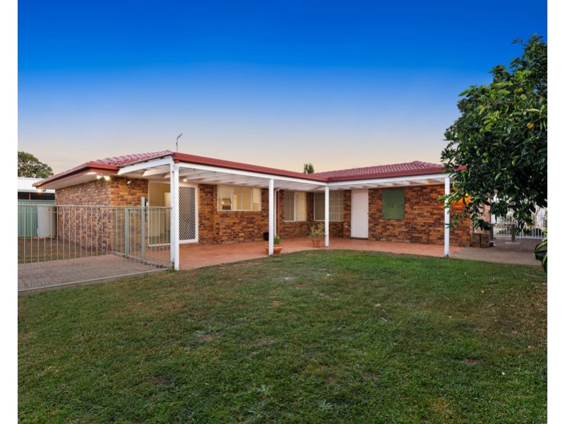 13 Darnay Road, Broadbeach Waters QLD 4218