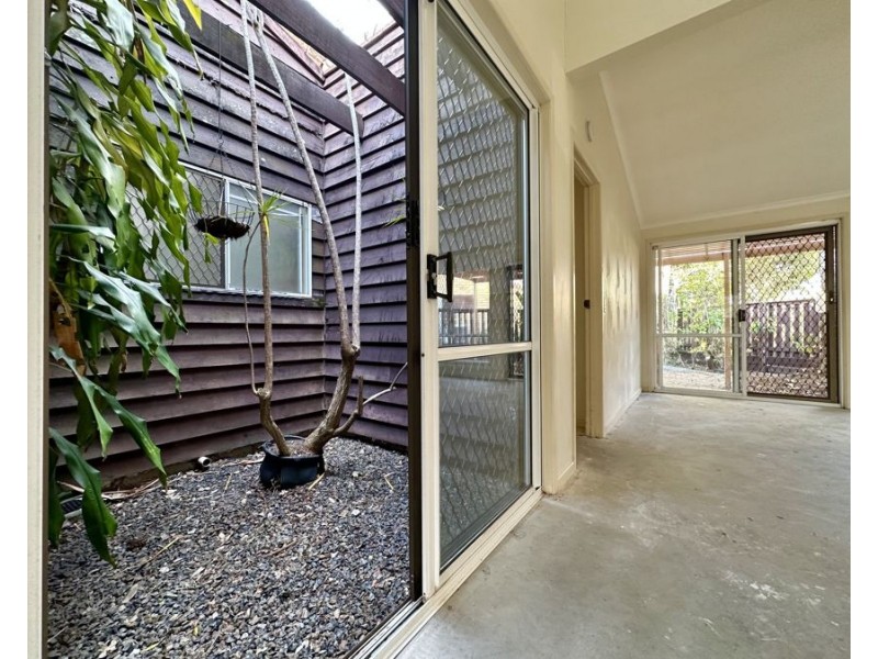 9/7 Wildwood Court, Surfers Paradise QLD 4217