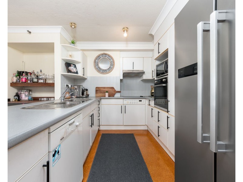 56/15 Victoria Avenue, Broadbeach QLD 4218
