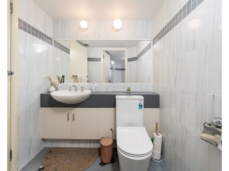 56/15 Victoria Avenue, Broadbeach QLD 4218