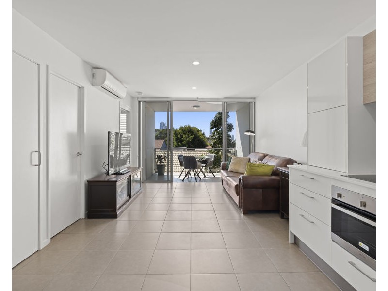 1212/6-8 Waterford Court, Bundall QLD 4217