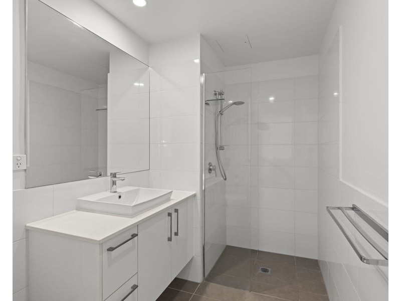 1212/6-8 Waterford Court, Bundall QLD 4217