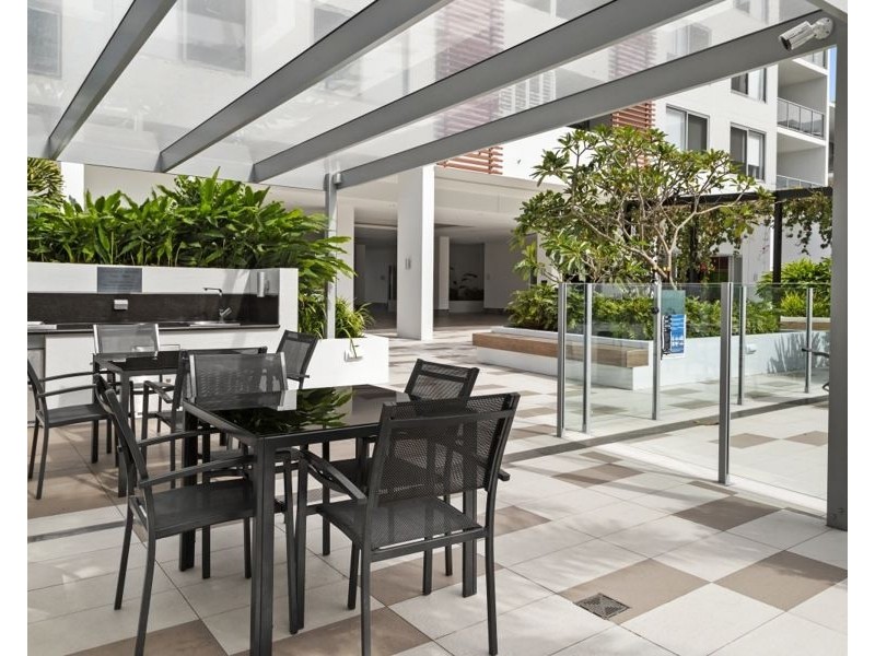 1212/6-8 Waterford Court, Bundall QLD 4217