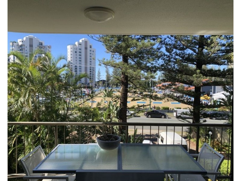 7/22 Armrick Avenue, Broadbeach QLD 4218