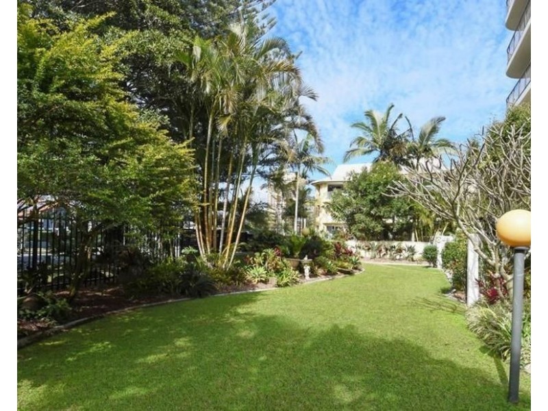 7/22 Armrick Avenue, Broadbeach QLD 4218