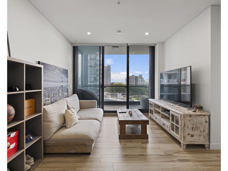 603/2 Como Crescent, Southport QLD 4215