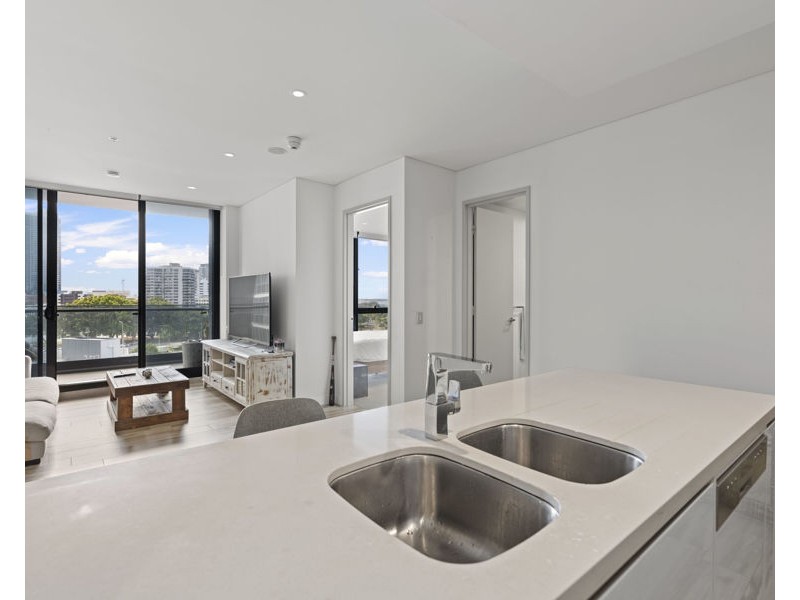 603/2 Como Crescent, Southport QLD 4215