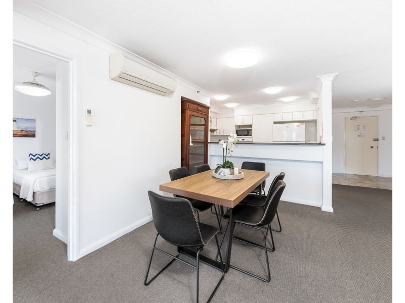 32/15 Victoria Avenue, Broadbeach QLD 4218