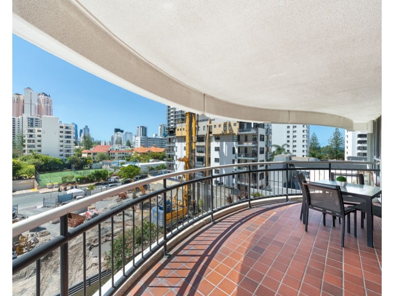 32/15 Victoria Avenue, Broadbeach QLD 4218