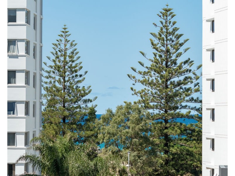 32/15 Victoria Avenue, Broadbeach QLD 4218