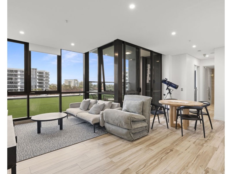 601/2 Como Crescent, Southport QLD 4215