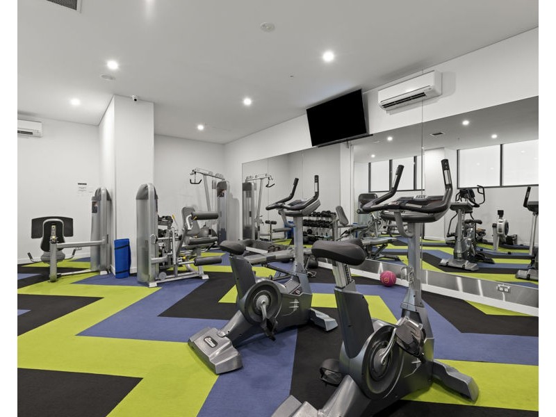 601/2 Como Crescent, Southport QLD 4215