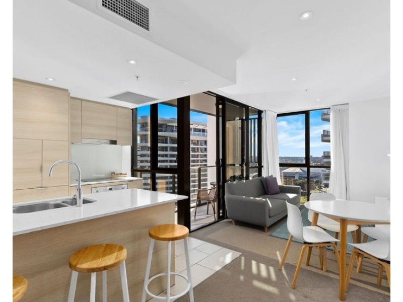 1601/2663 Gold Coast Highway, Broadbeach QLD 4218