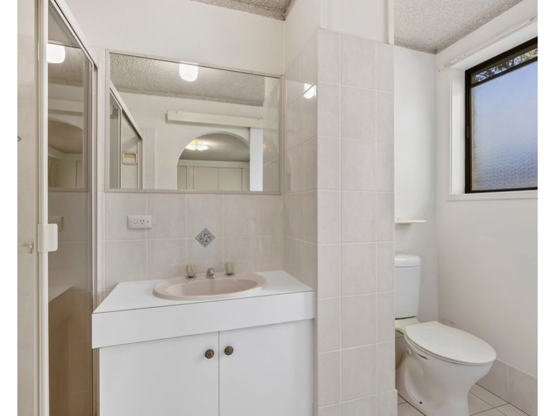 1/5 St Kilda Avenue, Broadbeach QLD 4218