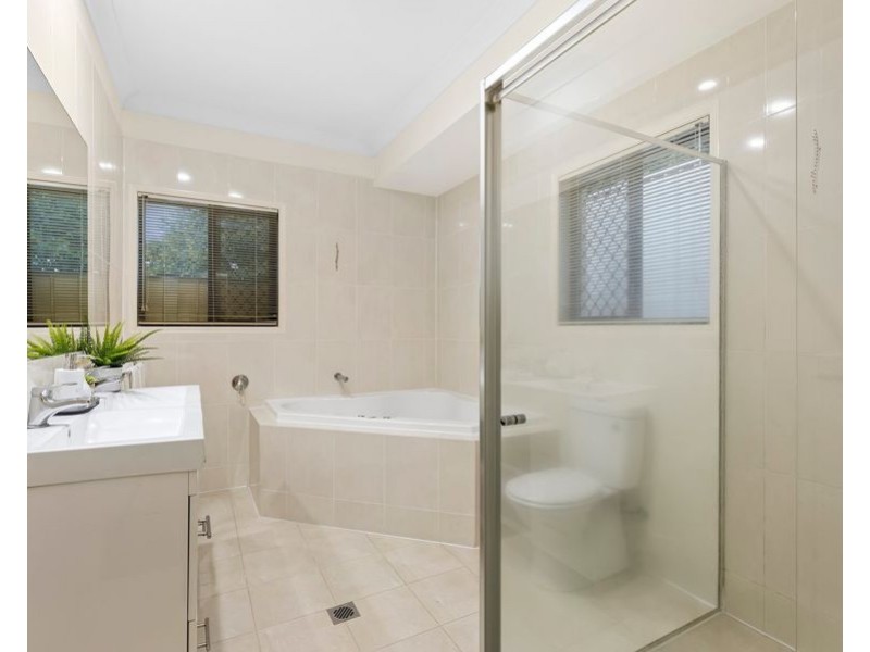 15 Silkwood Way, Molendinar QLD 4214