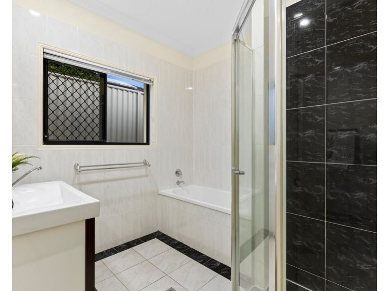 15 Silkwood Way, Molendinar QLD 4214