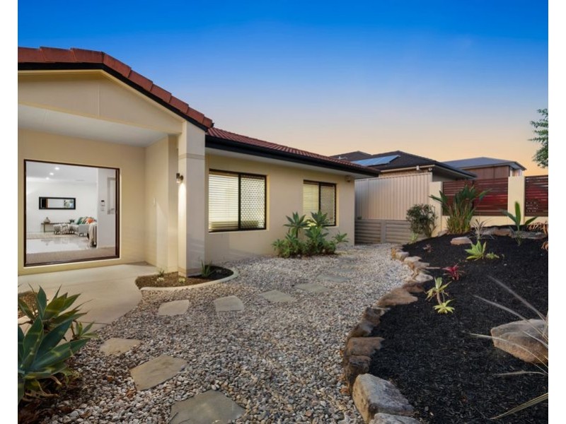 15 Silkwood Way, Molendinar QLD 4214