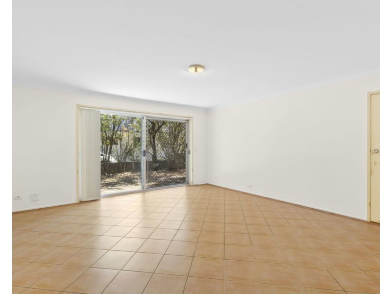 2/21 Jubilee Avenue, Broadbeach QLD 4218