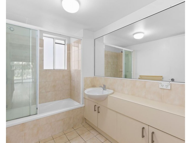 11/36 Australia Avenue, Broadbeach QLD 4218