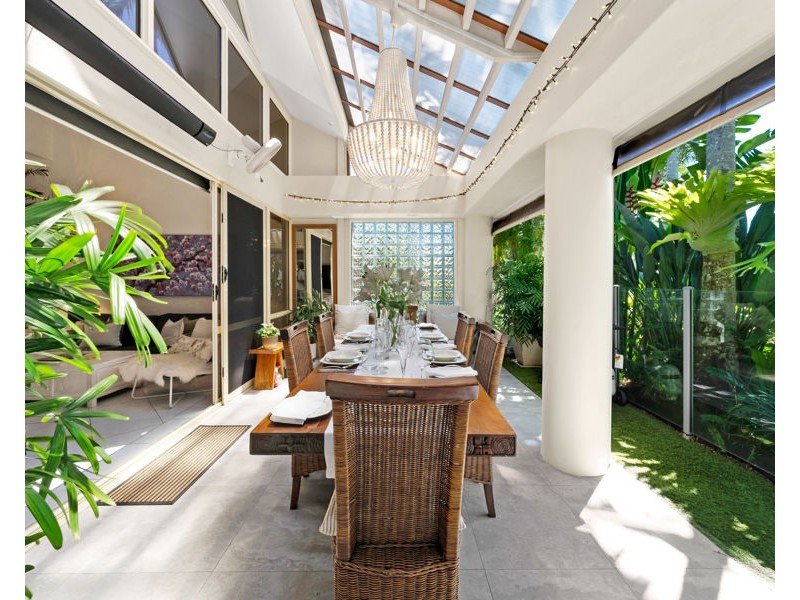30/125 Santa Cruz Boulevard, Clear Island Waters QLD 4226