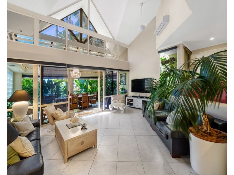 30/125 Santa Cruz Boulevard, Clear Island Waters QLD 4226