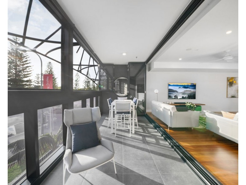 102/185 Old Burleigh Road, Broadbeach QLD 4218