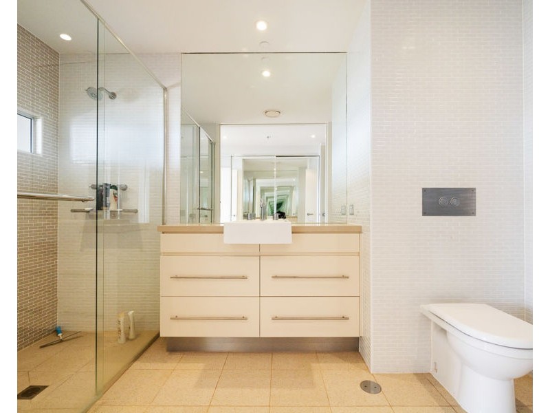 2902/89 Surf Parade, Broadbeach QLD 4218