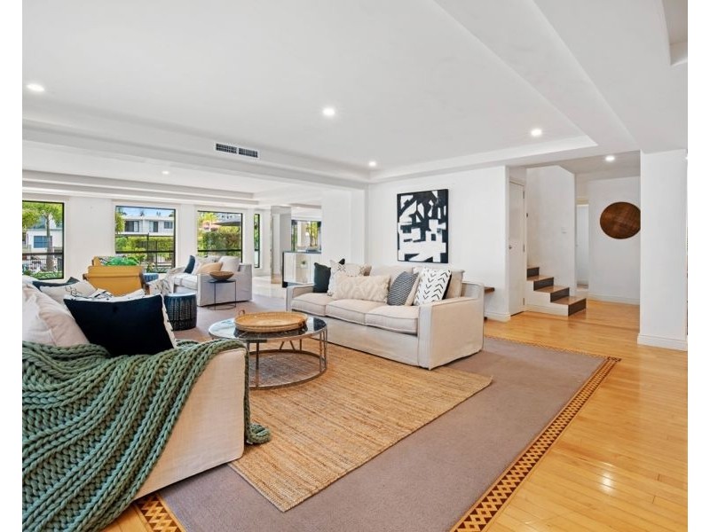 13 Seafarer Court, Surfers Paradise QLD 4217