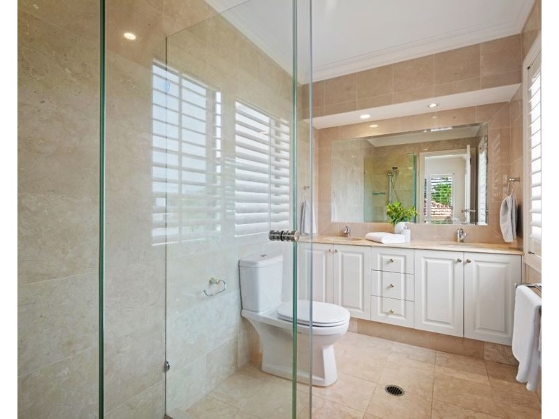 13 Seafarer Court, Surfers Paradise QLD 4217