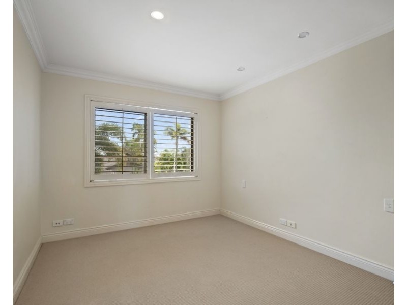 13 Seafarer Court, Surfers Paradise QLD 4217