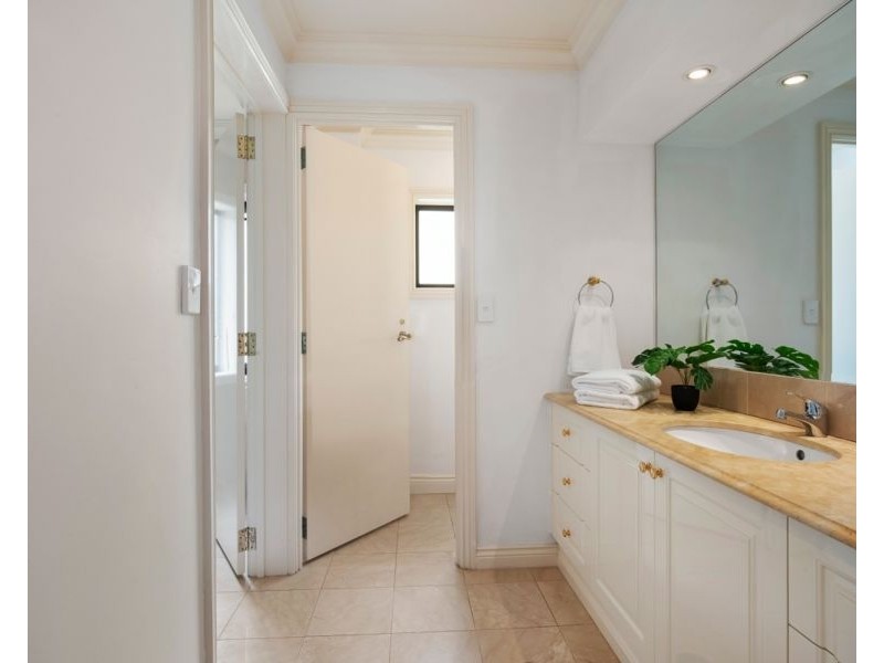 13 Seafarer Court, Surfers Paradise QLD 4217