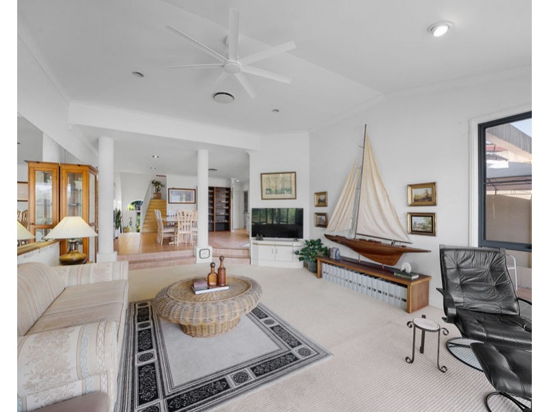 133/125 Santa Cruz Boulevard, Clear Island Waters QLD 4226